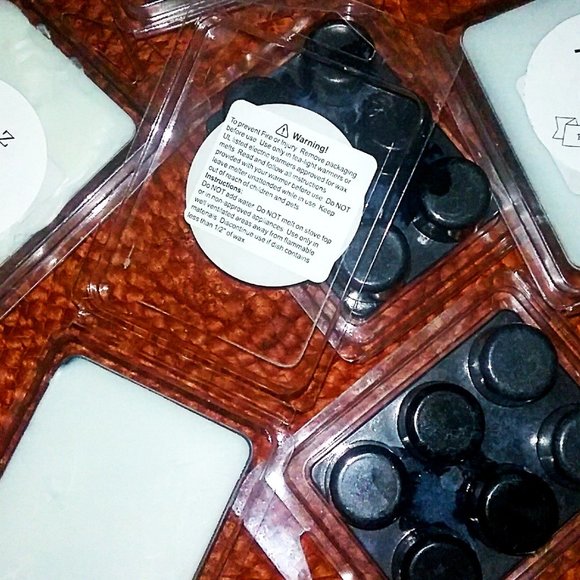 Lavender Scented  Wax Melts/Tarts - Picture 3 of 6